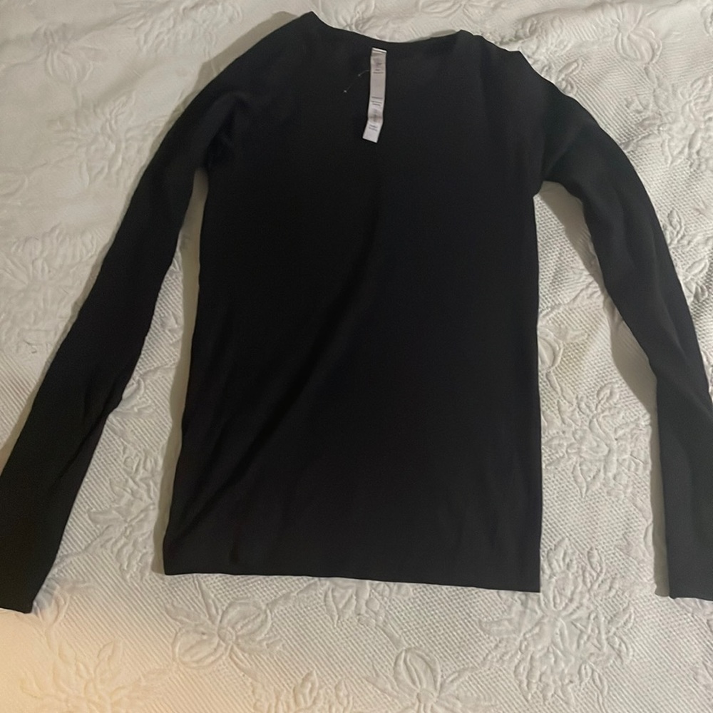 Lululemon swiftly Tech black long sleeve